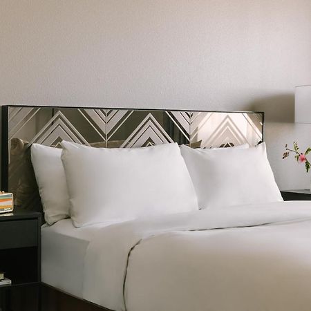 Hotel The V Powered By Sonder Palm Springs Exterior foto