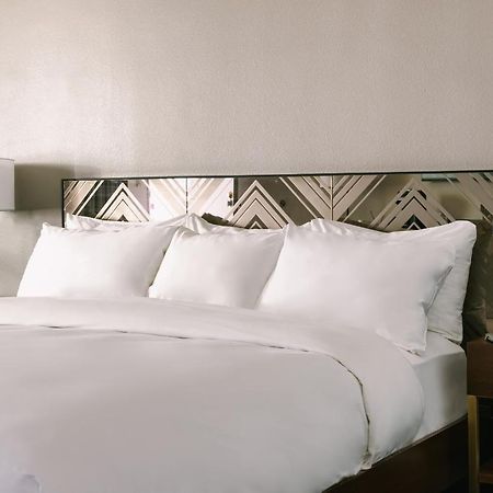 Hotel The V Powered By Sonder Palm Springs Exterior foto